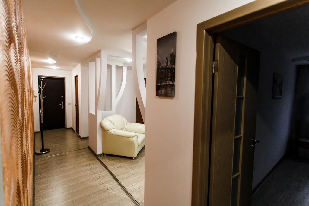 Apartment "A&V-Surganova" 明斯克 外观 照片