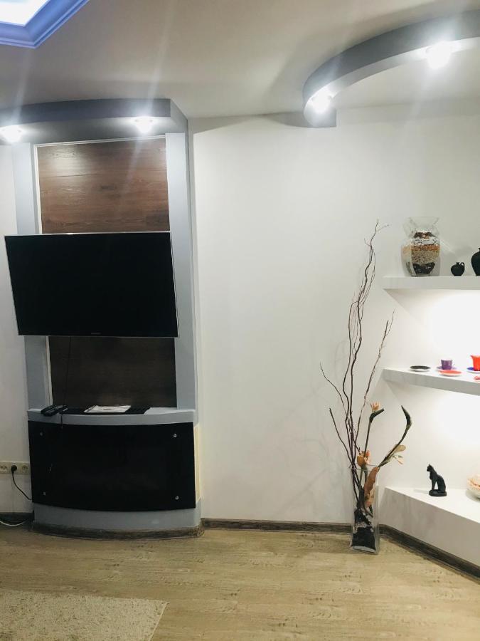 Apartment "A&V-Surganova" 明斯克 外观 照片